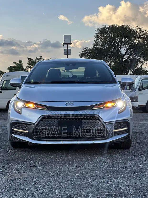 Toyota Corolla XSE 2021 Silver - 1