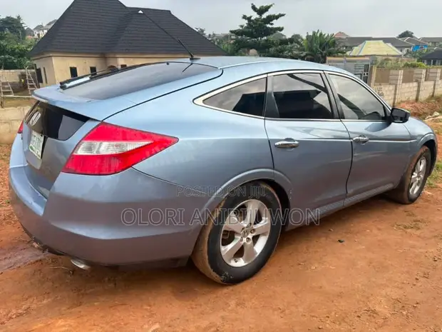 Honda Crosstour 3.5 AWD 2011 Blue - 1