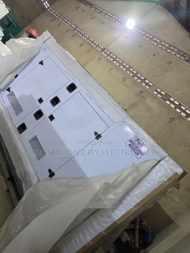 Sabon 400KVA Perkins Diesel Soundproof Generator - Garanti na Shekaru 2 - 1
