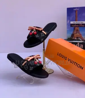 Asalin Takalmi na Mata na Louis Vuitton