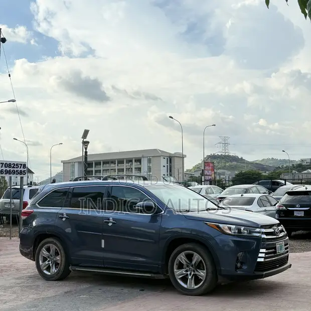 Toyota Highlander Limited 2017 Blue - 1