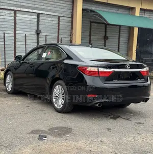 Lexus ES 2015 Baki