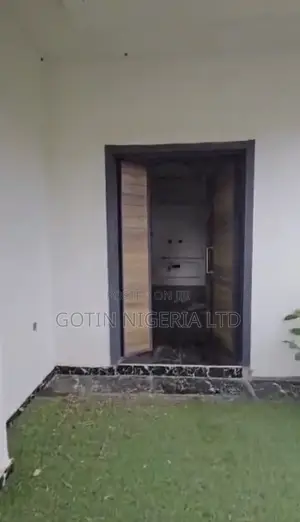 4 Bedroom Bungalow da BQ a Benin City