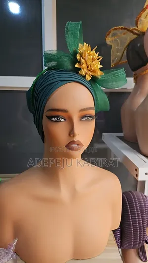 Kwalliya Ta Kunnawa (Turban) Mai Launi Koko Da Zinare