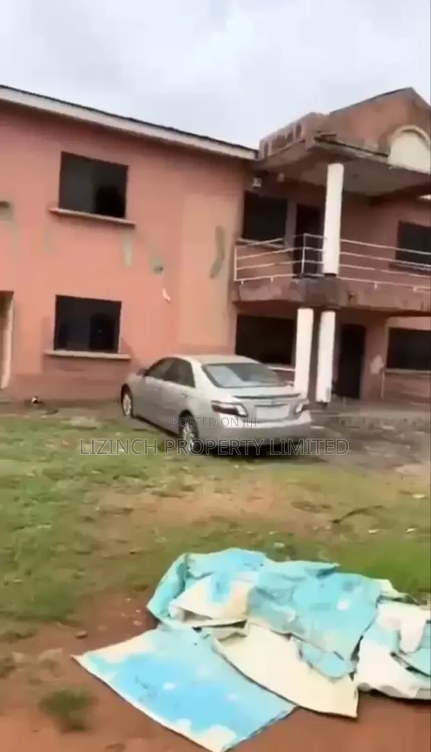4 Bedroom Duplex don siyarwa, Ihama GRA, Benin City - 1