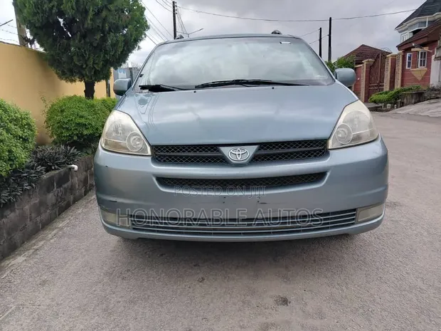 2005 Toyota Sienna XLE Blue - 1