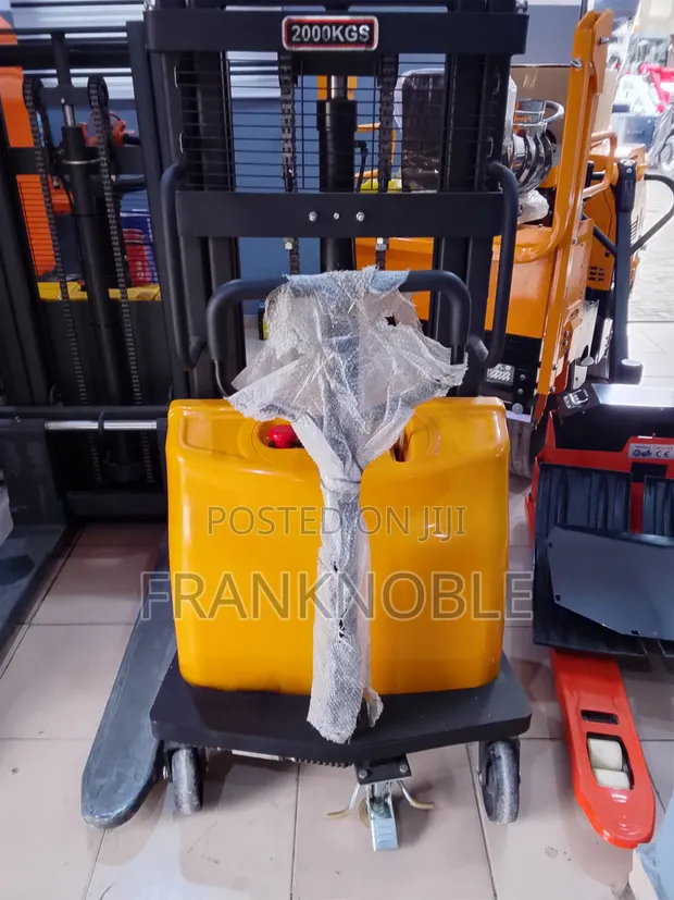 Sabon Semi-Electric Pallet Stacker 2 Ton - 1
