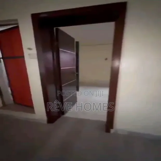2 Bedroom Executive Flat don haya a Shomolu - 1