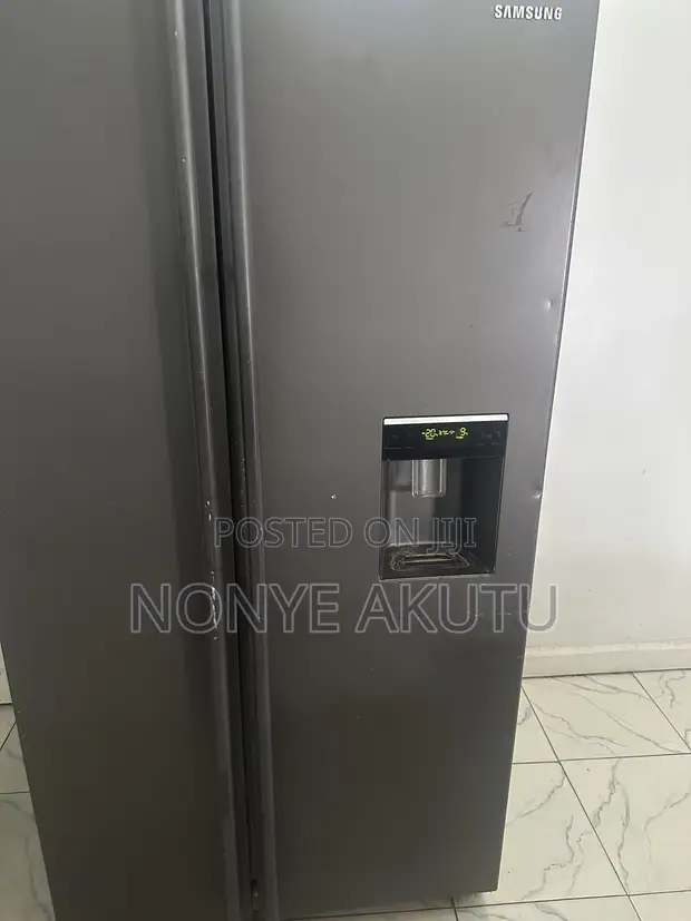 Samsung Refrigerator - Used, Frost Free, Top Freezer - 1