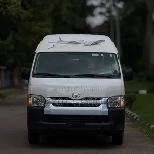 Sabon Toyota HiAce 2026 Fari