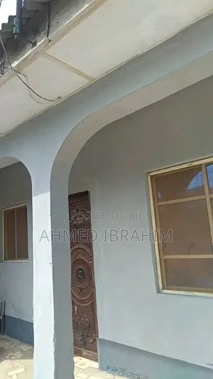 6-Bedroom House for Sale in Unity Estate, Shimawa