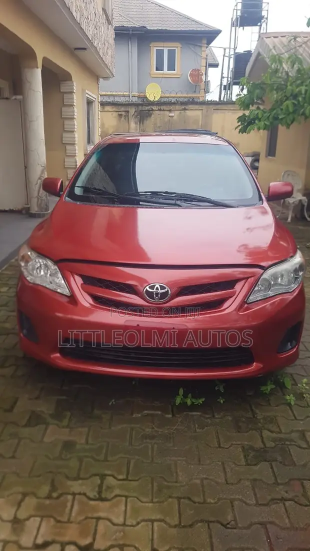 2011 Toyota Corolla LE Sedan - Tokunbo - 1