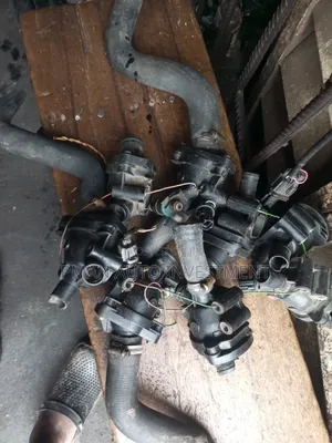 Volvo XC90 3.2 Engine Thermostat (2013 Model, Used)