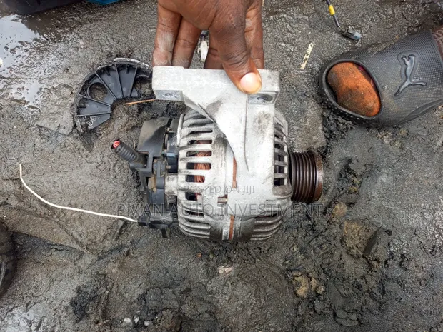 Volvo S40/V40 Alternator (2002 Model) - 1
