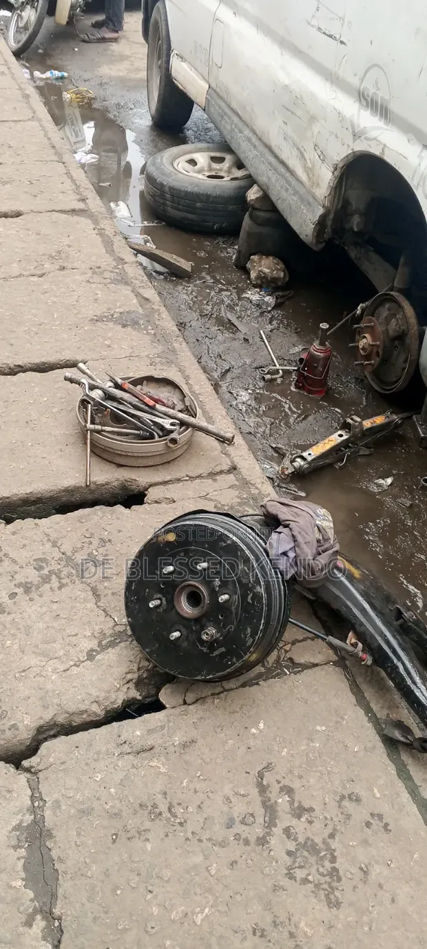 Renault Megane Complete Rear Hub (Used) - 1