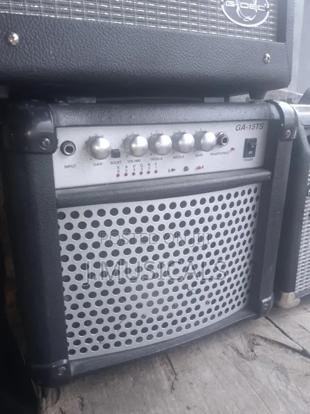 1st Grade Tokunbo Fender Guitar Combos - 1