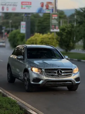 Mercedes-Benz GLC300 2017 Silver