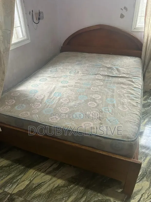 Bed Frame da Vitafoam Mattress da aka yi amfani da shi - 1