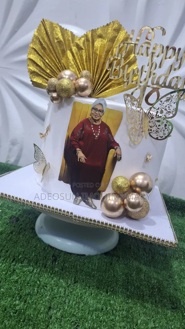 Shinystars Cakes & Catering Services - 1