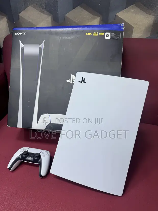 Sony PlayStation 5 (PS5) Digital Edition - 1st Gen - 1
