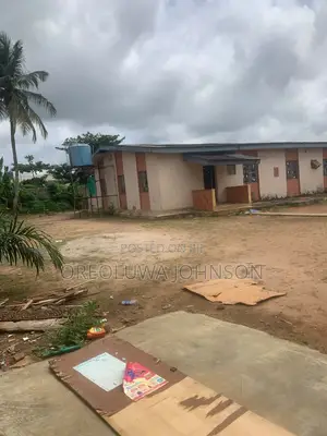 Filaye 3 da Gida, Akesan