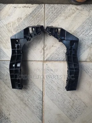 Honda Ridgeline 2010 Bumper Clip - Brand New