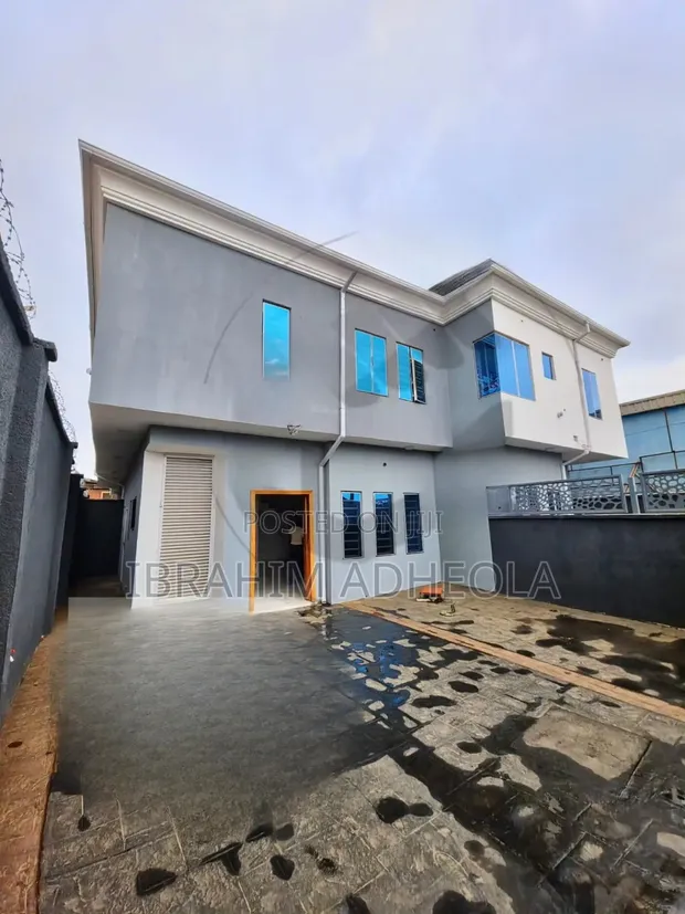 3-Bedroom Semi-Detached Duplex for Sale in Agege, Pen Cinema - 1
