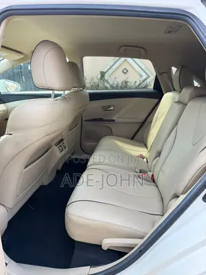 Toyota Venza XLE AWD V6 2013 Fari