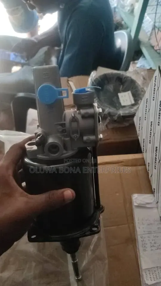 Brand New Clutch Booster for Howo Trucks - 1