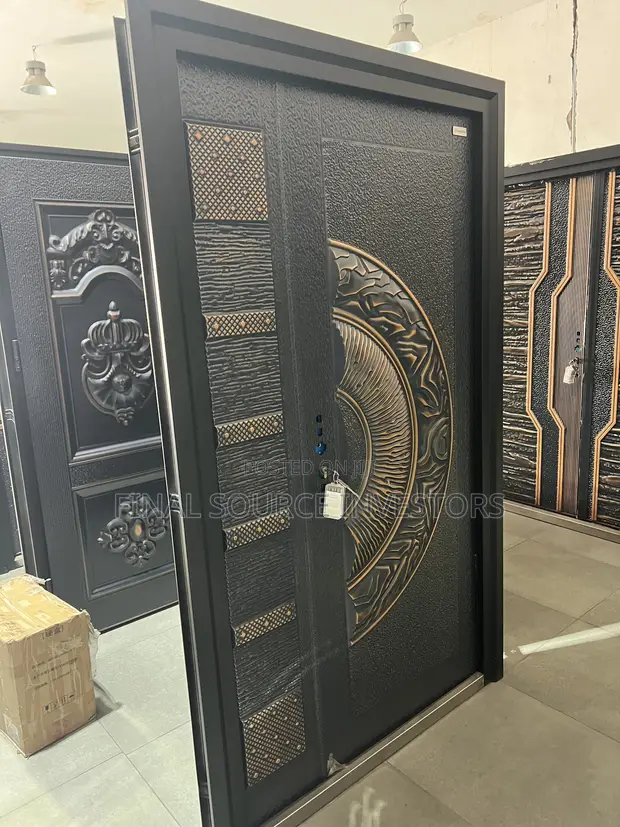 Half Moon Design Tank Door - Black - 1