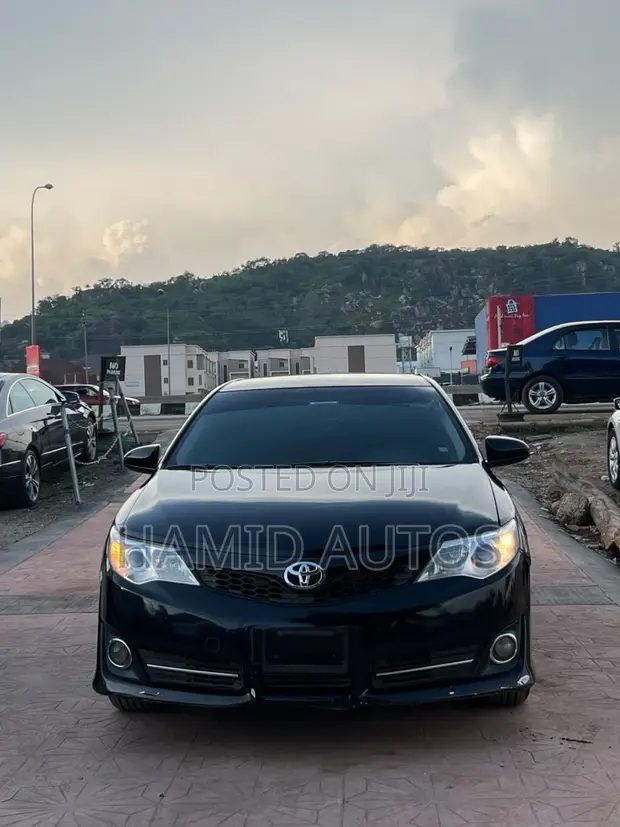 Toyota Camry 2013 Baki - 1