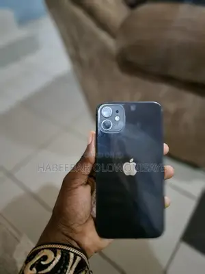 Apple iPhone 11 64GB Baki