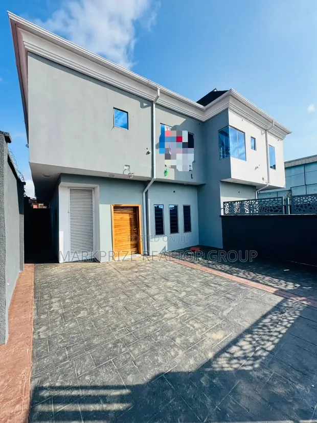 Sabon Gina 3-Bedroom Semi-Detached Duplex a Agege, Lagos - 1
