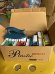 Plastic Brush Pack (1 Dozen) - 2