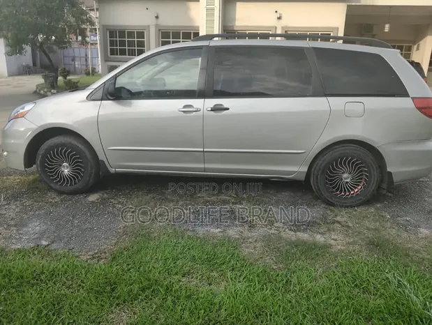 Toyota Sienna XLE Limited AWD 2006 Zinariya - 1