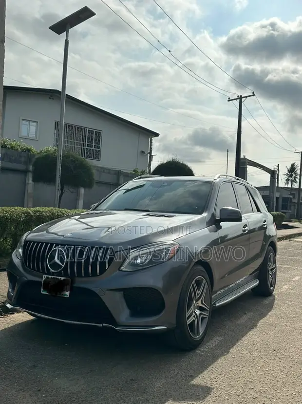 Mercedes-Benz GLE 400 4MATIC 2017 Gray - 1