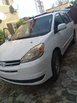 Toyota Sienna 2005 Fari - 3