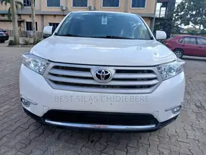 Toyota Highlander 2012 Fari