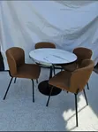 Modern Round Marble Dining Table tare da 4 Cushioned Chairs - 3