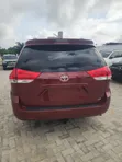 2011 Toyota Sienna LE 8-Passenger Burgundy - 4