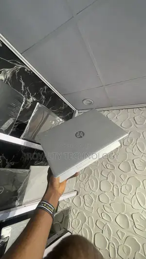 HP ProBook 640 G5 Laptop - Core i7, 8GB RAM, 256GB SSD