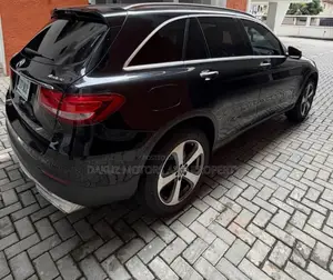 Mercedes-Benz GLC-Class 2017 Black