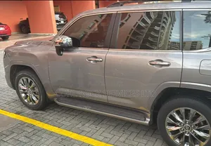 2023 Toyota Land Cruiser Ivory