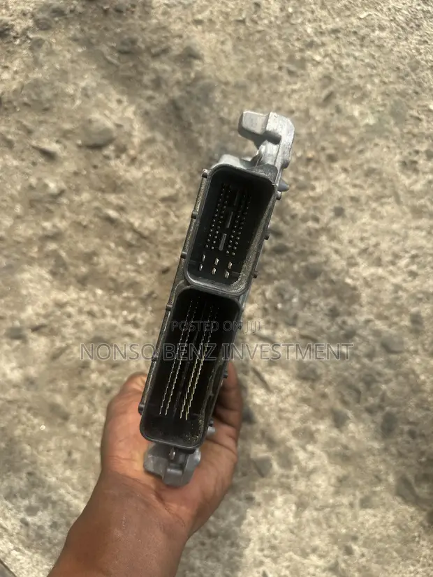 Mercedes-Benz M270 Engine Control Unit (CLA, GLA, B-Class) - 1