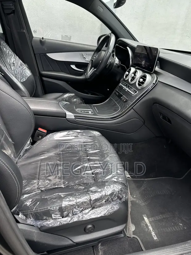2023 Mercedes-Benz GLC 300 Black - 1