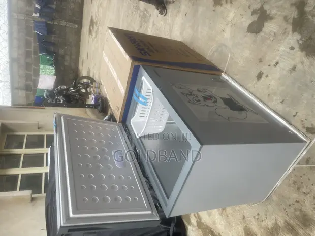 Skyrun BCD-250AI 200L Inverter Chest Freezer - 1