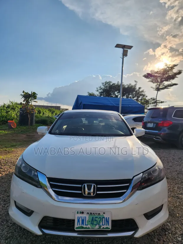 Honda Accord 2014 White - 1