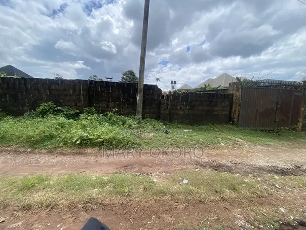 3 Plots of Land with Bungalow, Fenced - Umuahia - 1