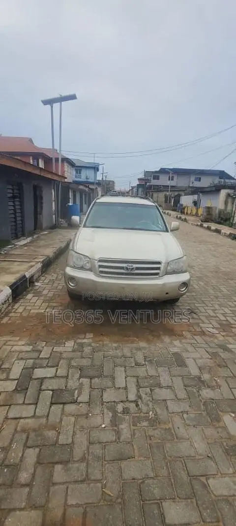 Toyota Highlander V6 AWD 2002 Gold - 1