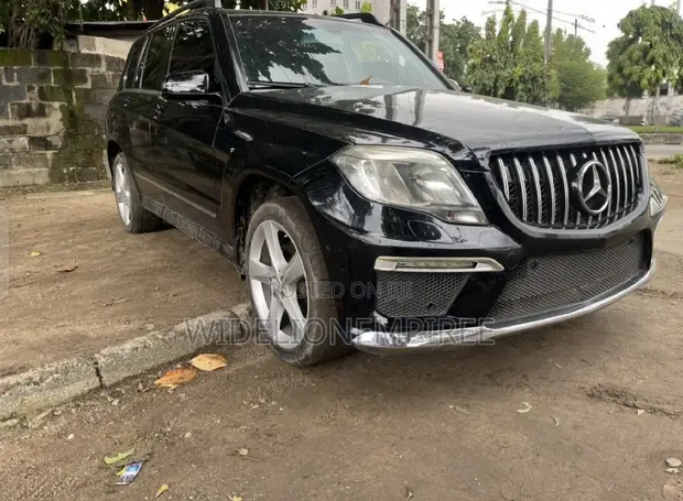 Mercedes-Benz GLK-Class 350 4MATIC 2012 Black - 1
